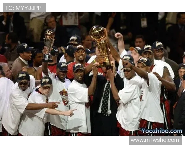 2006年NBA总决赛热火与小牛的巅峰对决回顾与精彩瞬间分析