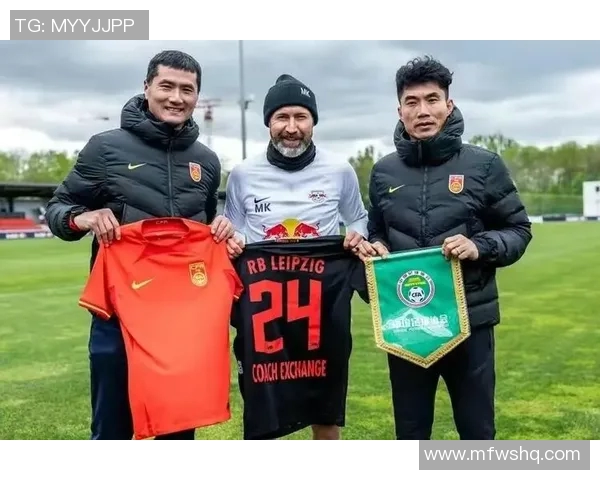 国足在2017年7月23日对阵老挝的比赛中展现出强大实力与团队配合 国足在2017年7月23日对阵老挝的比赛中展现出强大实力与团队配合